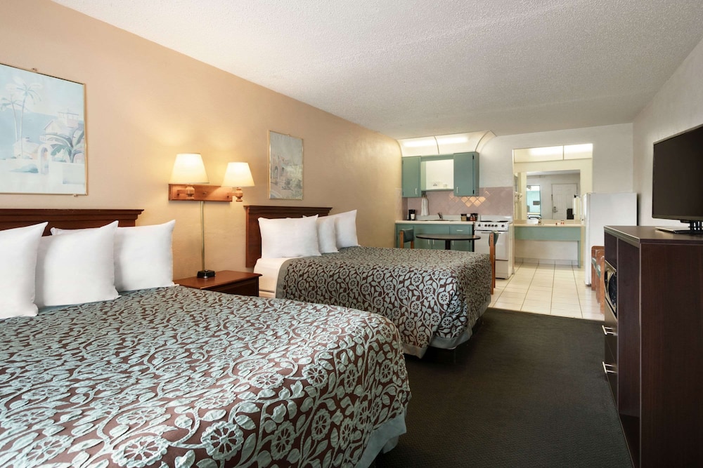 Room, 2 Double Beds, Non Smoking (Efficiency, Pool Side) - Photo 1