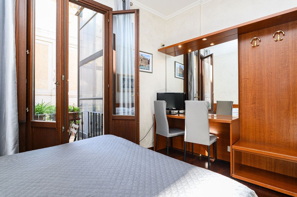 Standard Double Room, 1 Double Bed photo 3