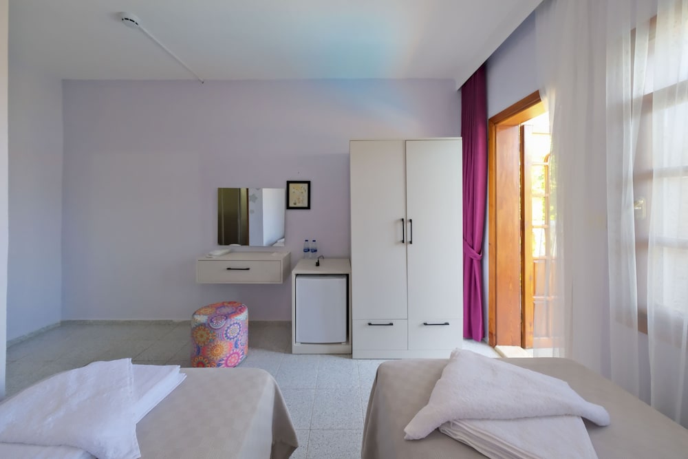 Superior Twin Room, Balcony - Photo 8