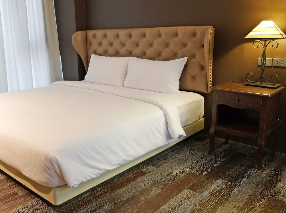 Superior 1 Bedroom
