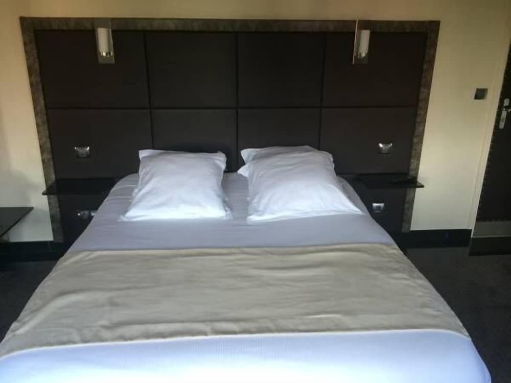 Deluxe Suite photo 2