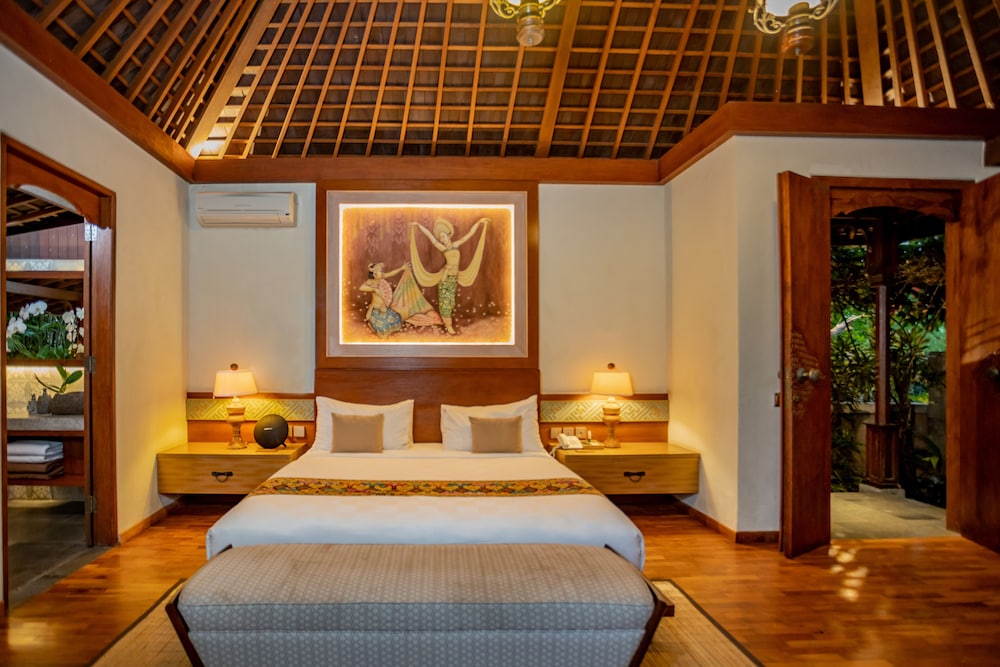 Luxury Villa photo 2