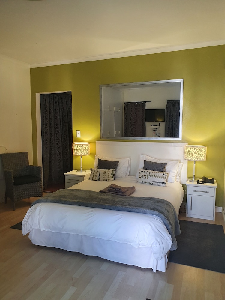 Standard Double Room photo 3