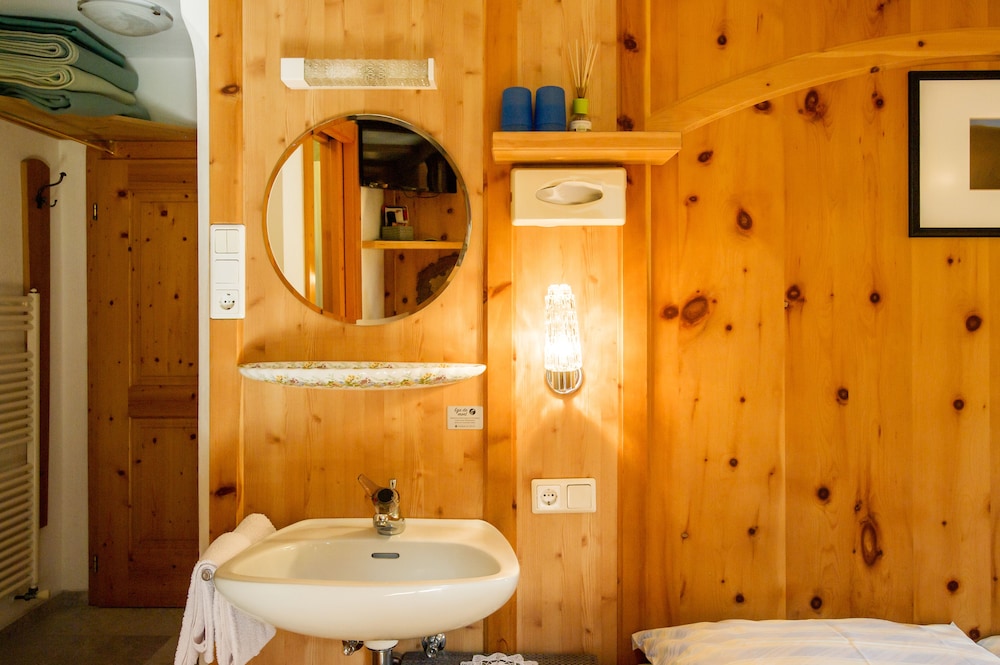 Panoramic Quadruple Room, Balcony, Mountain View photo 3