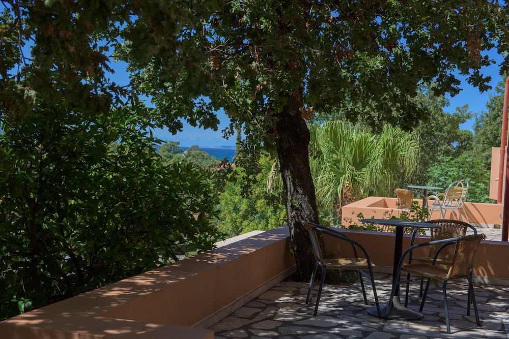 Family Apartment, 1 Bedroom, Garden View - Photo 1