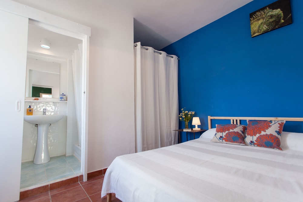 Standard Double Room photo 3