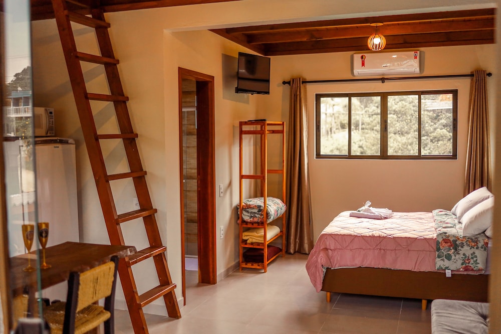 Superior Cabin (Praia Vermelha) photo 1