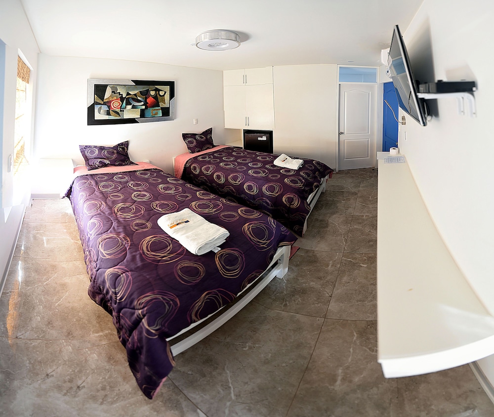 Family Double Room, 2 Twin Beds photo 1