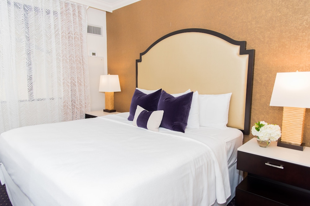 Luxury Suite, 1 King Bed photo 1