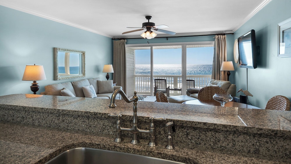 Condo, Multiple Beds, Balcony, Ocean View (Mistral 10) photo 3