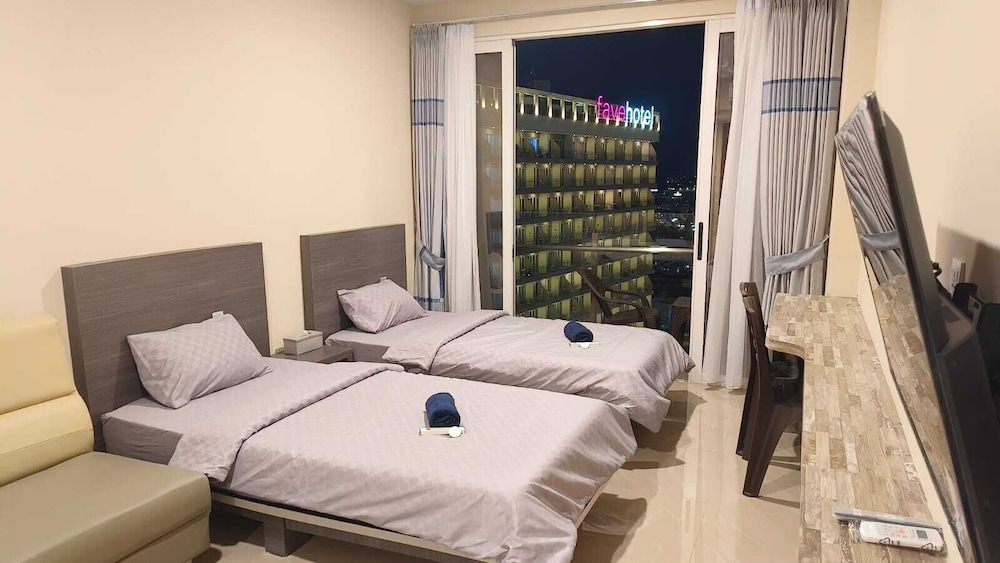 Deluxe Apartment, 2 Twin Beds, City View photo 1