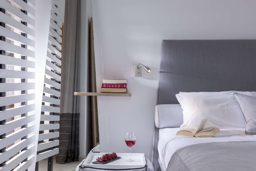 Double Room, Sea View - Photo 4