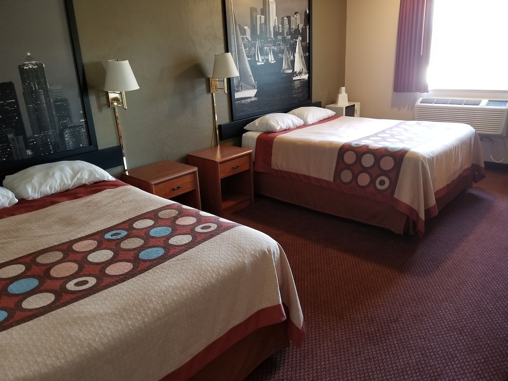 Room, 2 Queen Beds - Photo 3