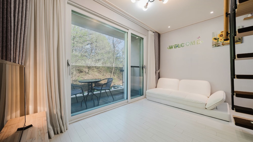 Basic Room, 2 Bedrooms (Room 206 (Duplex 4 Pax/Private BBQ))