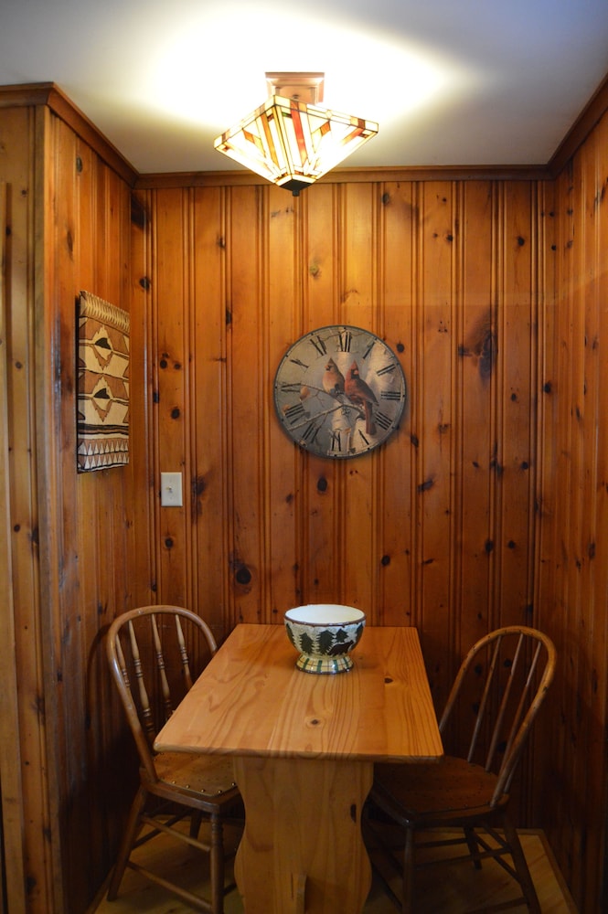 Cabin, 1 Queen Bed With Sofa Bed (Twain) photo 2