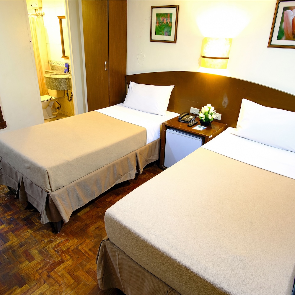 Deluxe Twin Room, 2 Twin Beds - Photo 6