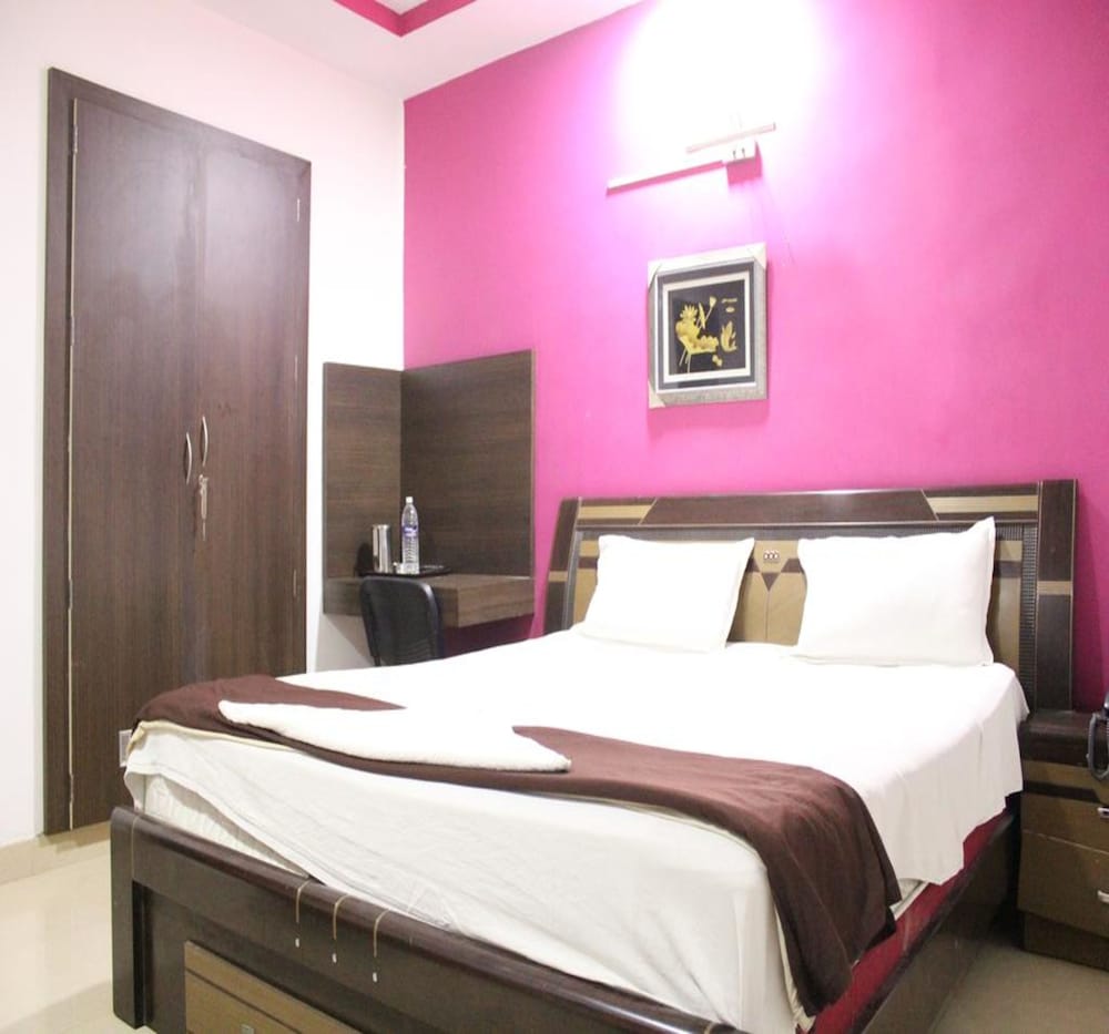 Deluxe Room, 1 Double Bed photo 2