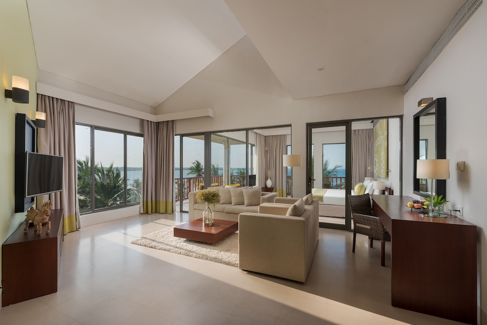 Premium Family Residence Suite