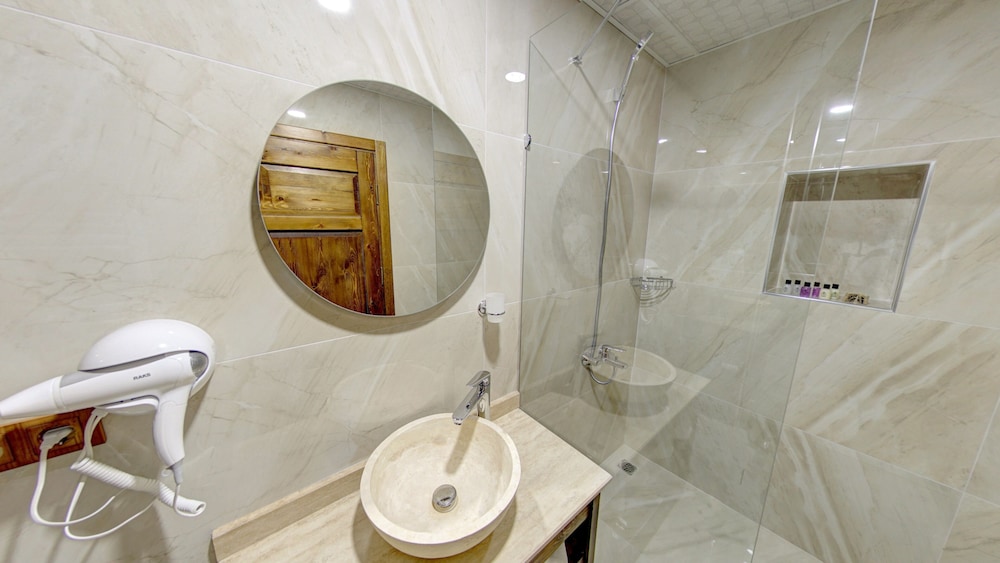 Romantic Suite photo 2