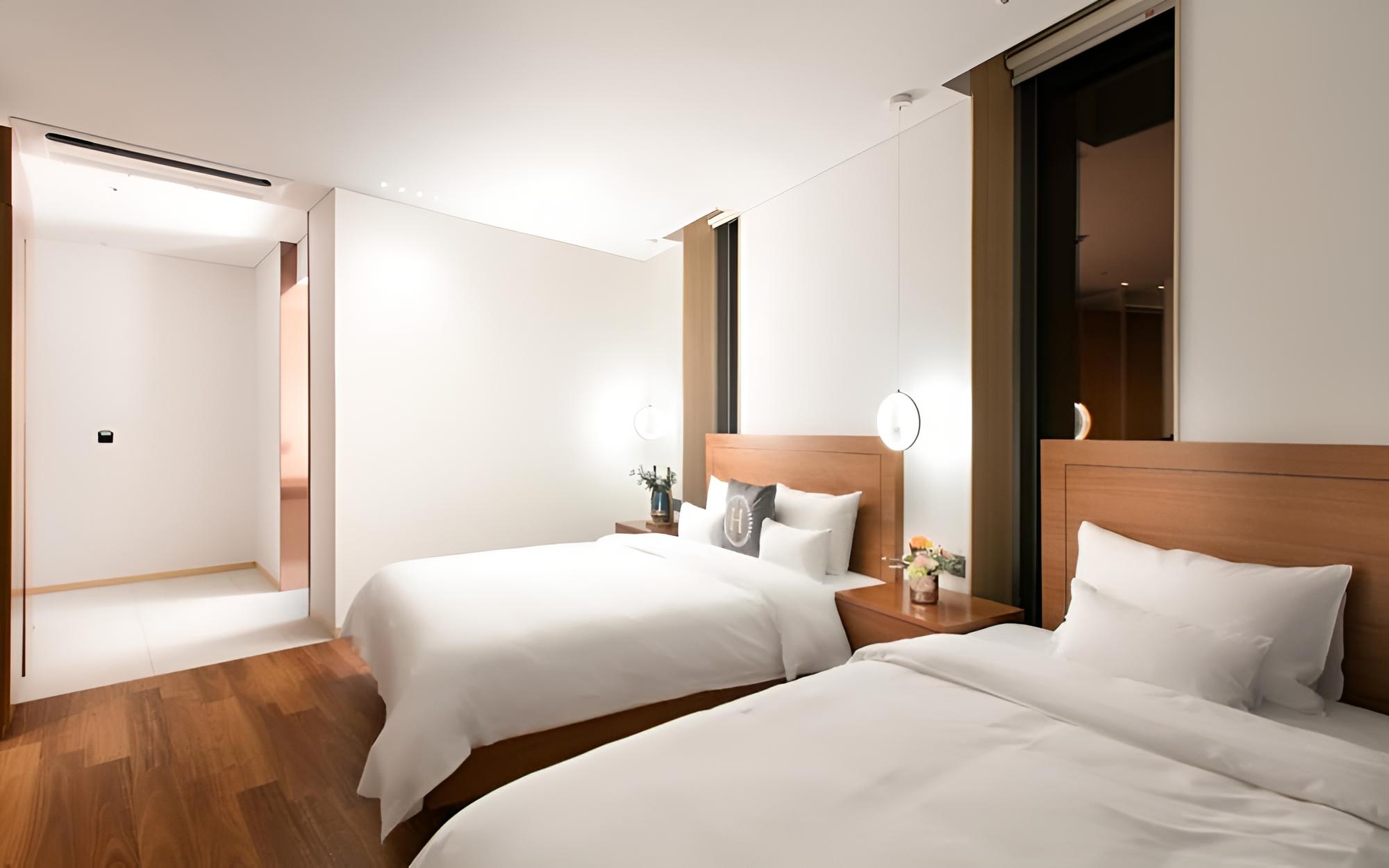 Room (Sweet corner twin) - Photo 1