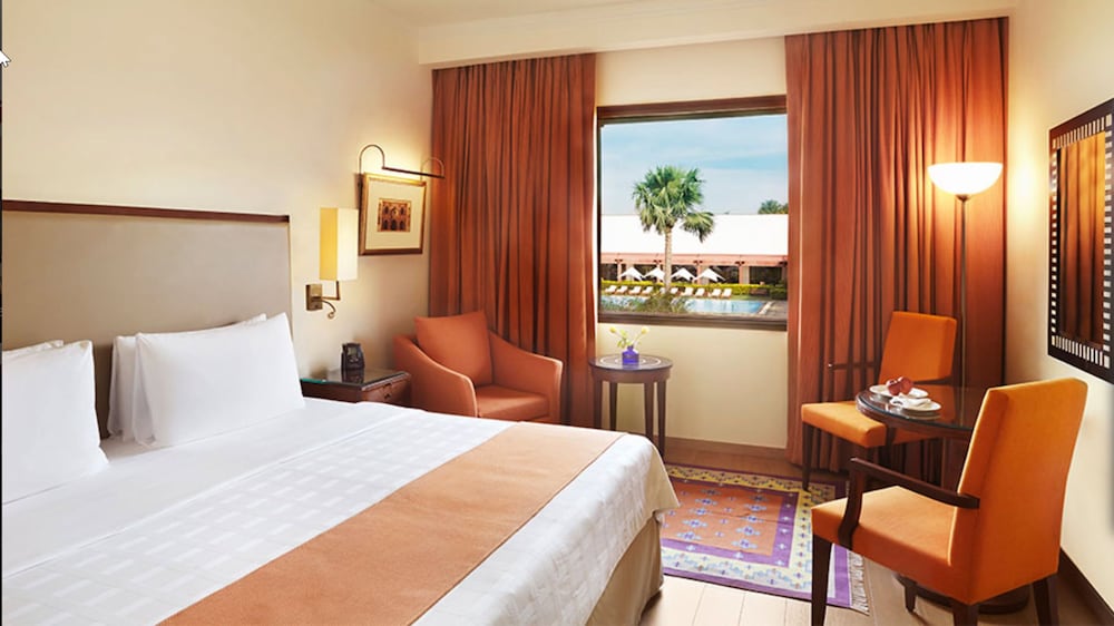 Deluxe Room - Photo 3