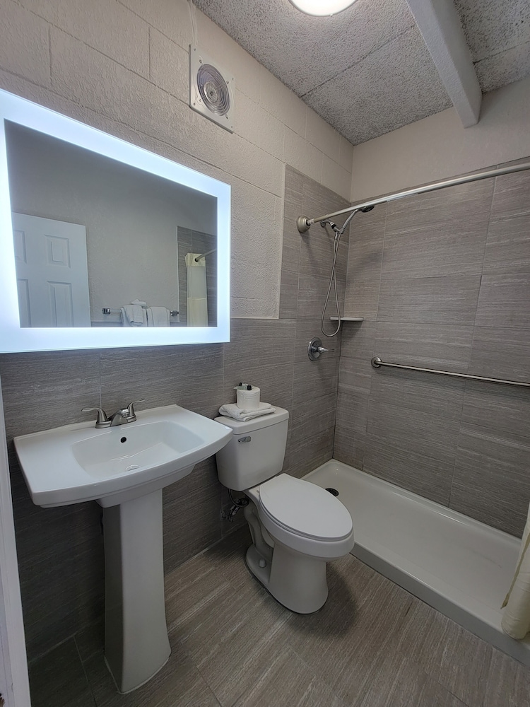 Double Room, 2 Double Beds photo 2