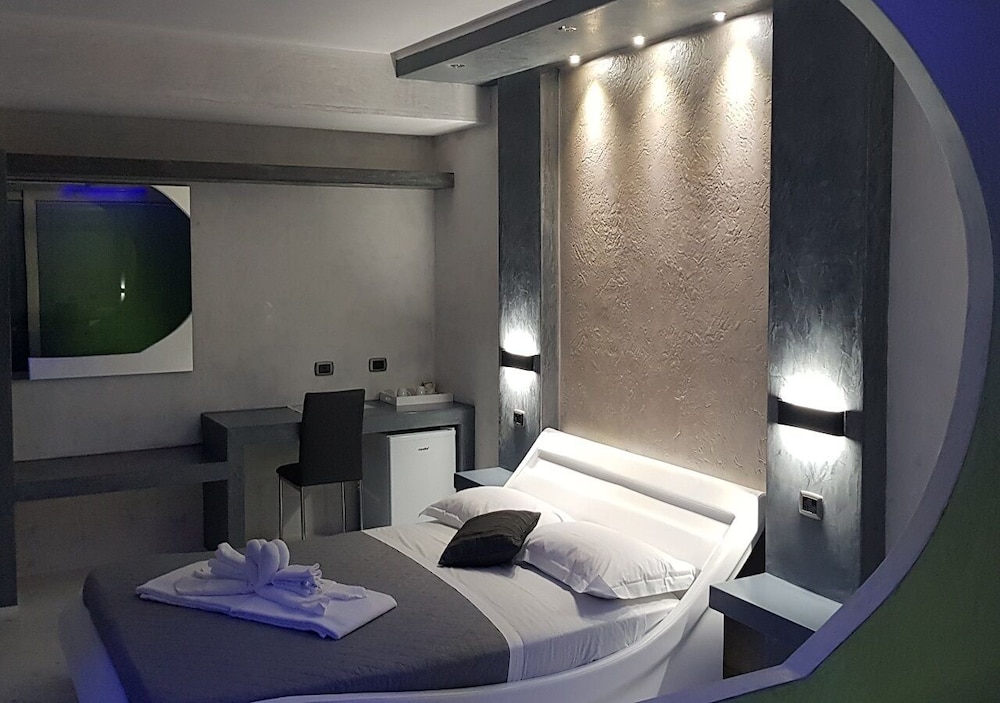 Suite (Magnolia)