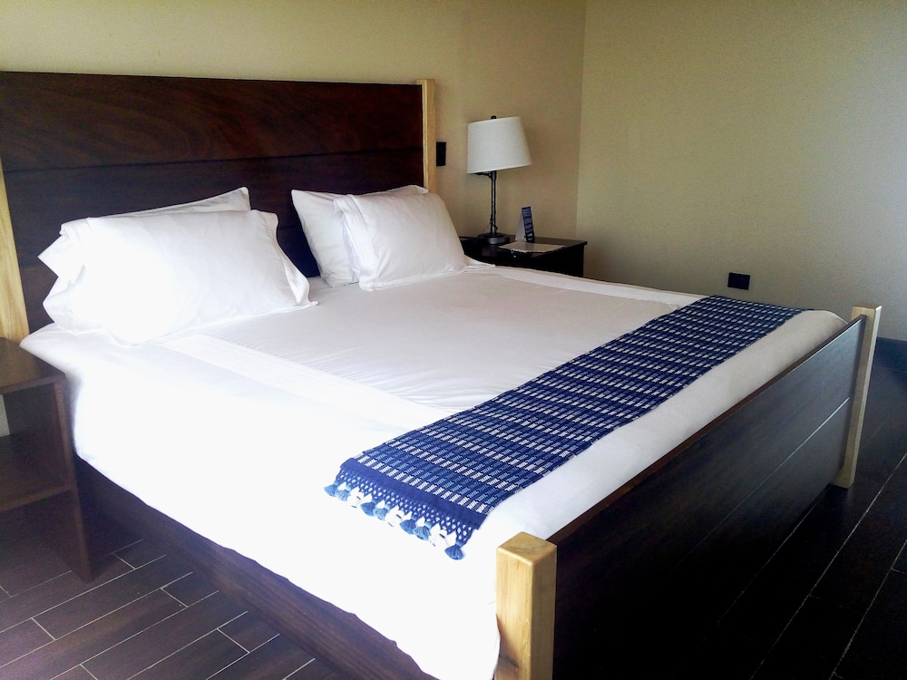Royal Suite, 1 Bedroom, Mountain View photo 2