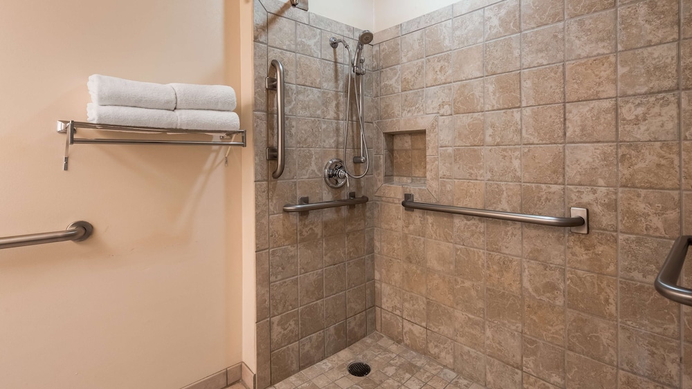 Standard Room, 2 Queen Beds, Accessible, Non Smoking