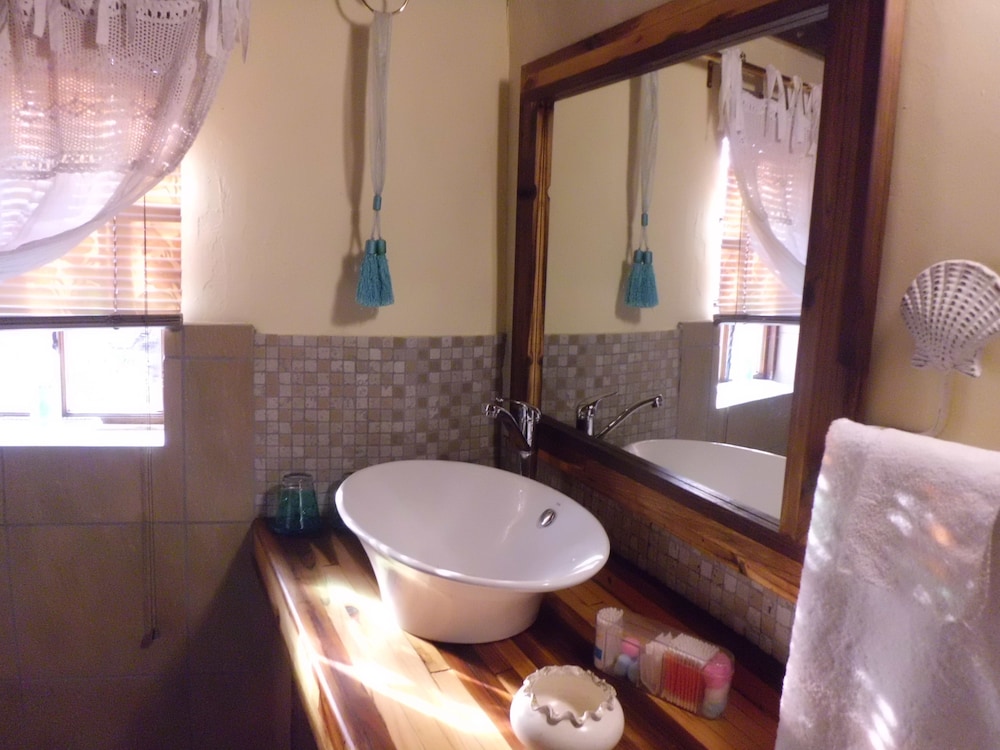 Chamomile Garden Suite photo 3