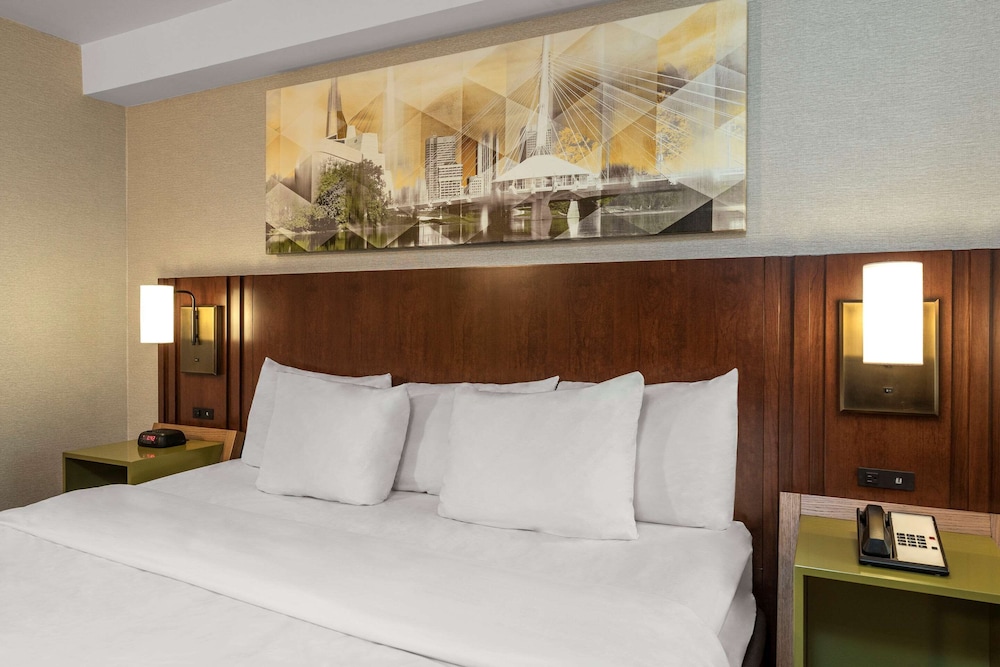 Room, 2 Queen Beds, Non Smoking (Upgrade) - Photo 1