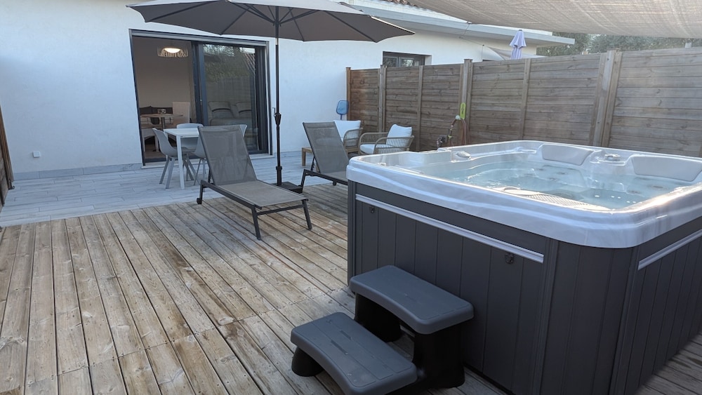 Studio, Terrace photo 1