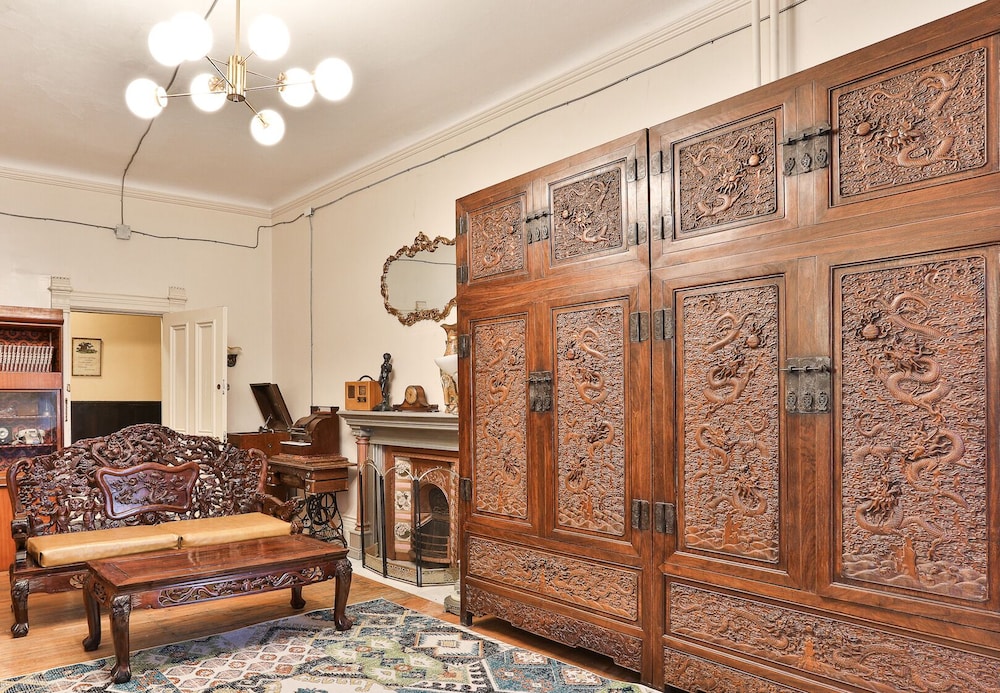 Royal Room photo 1