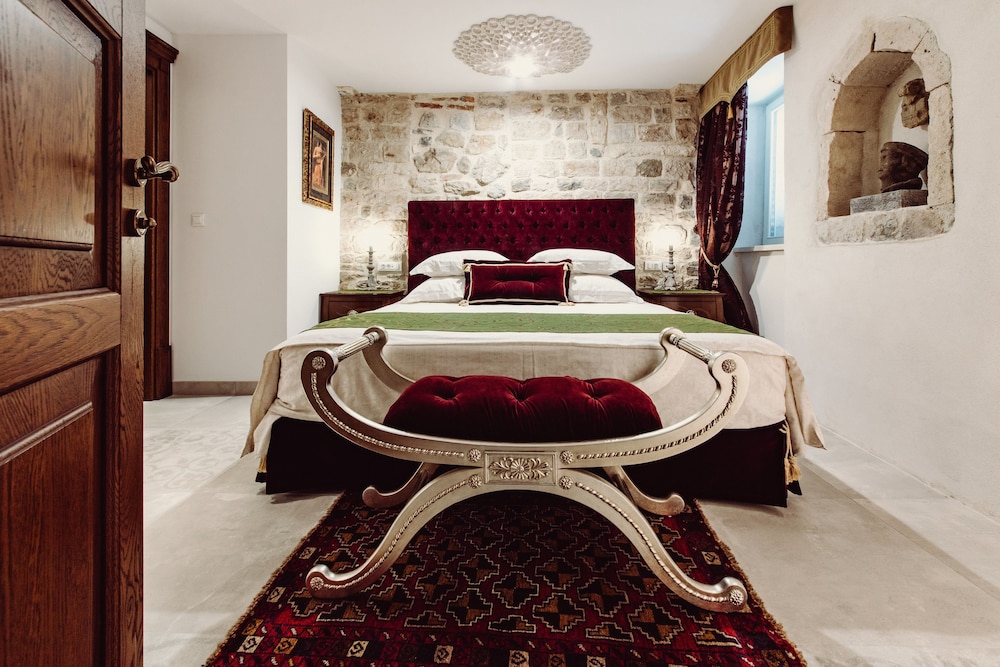 Luxury Suite Legatus Main building photo 3