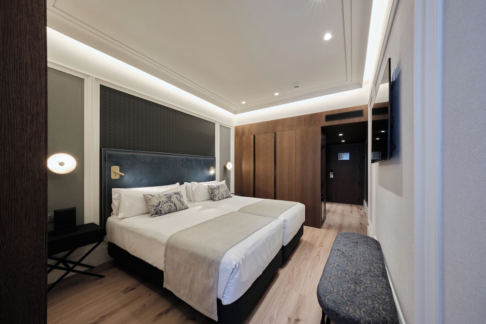 Superior Triple Room (3 adults) photo 2