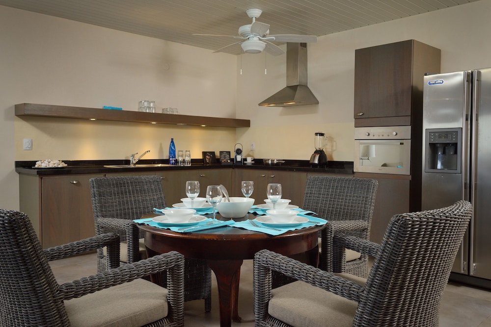 Deluxe Suite, 1 Bedroom, Ocean View photo 3