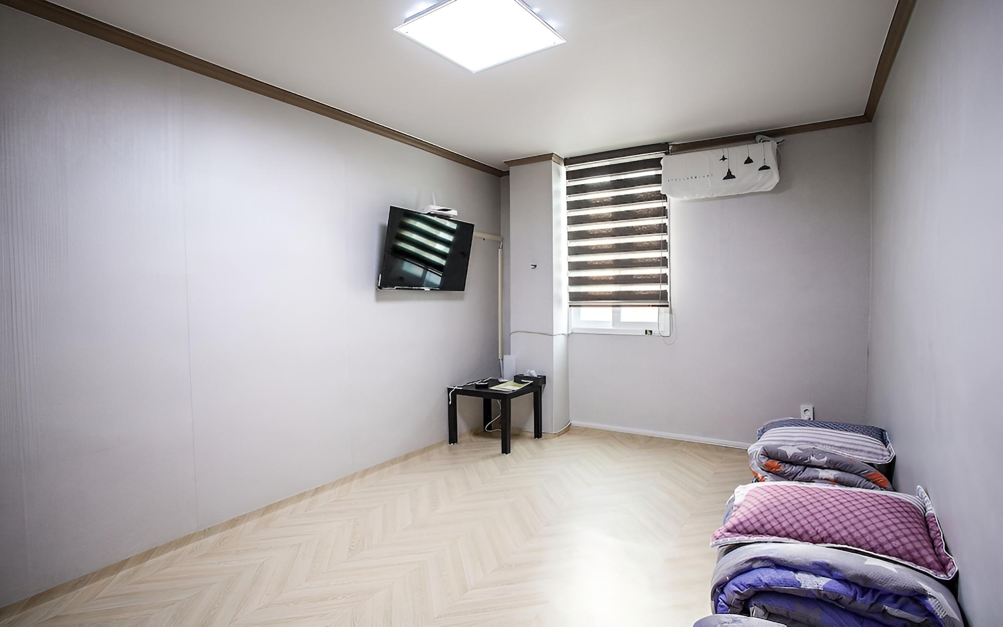 Room (Ondol Keunbang (Please check with the) photo 2