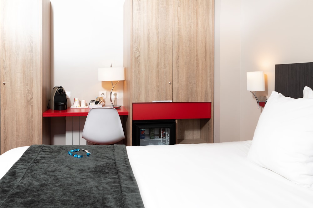 Junior Suite, Resort View - Photo 4