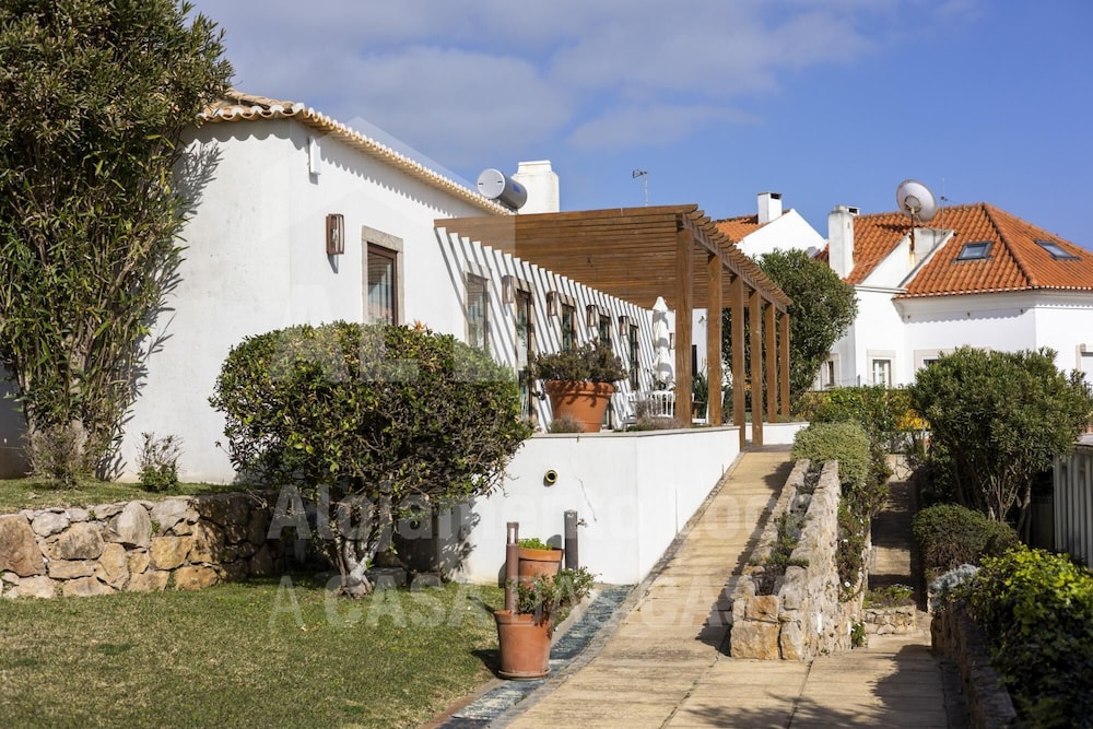 Villa photo 2