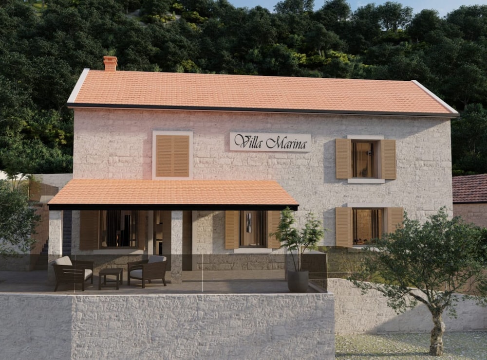 Villa (Five Bedroom Villa With Pool)