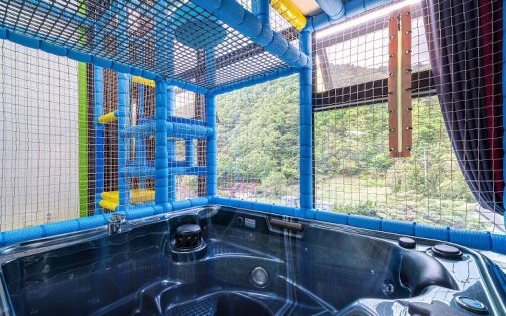 Room (Kids 7 Jet Spa new OPEN (duplex sauna)