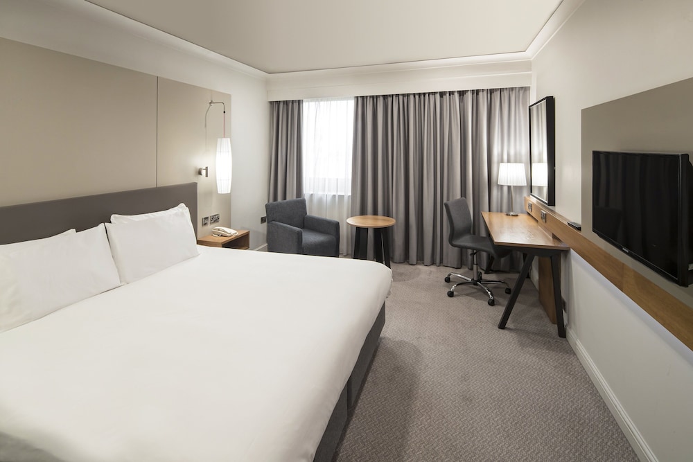 Premium Room, 1 King Bed, Club Lounge Access (Super King, Stratford View, Bath) - Photo 4