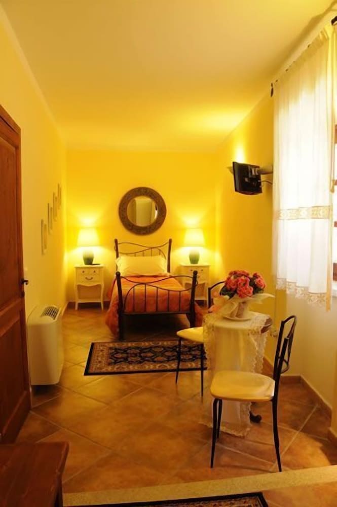 Comfort Single Room, City View photo 1