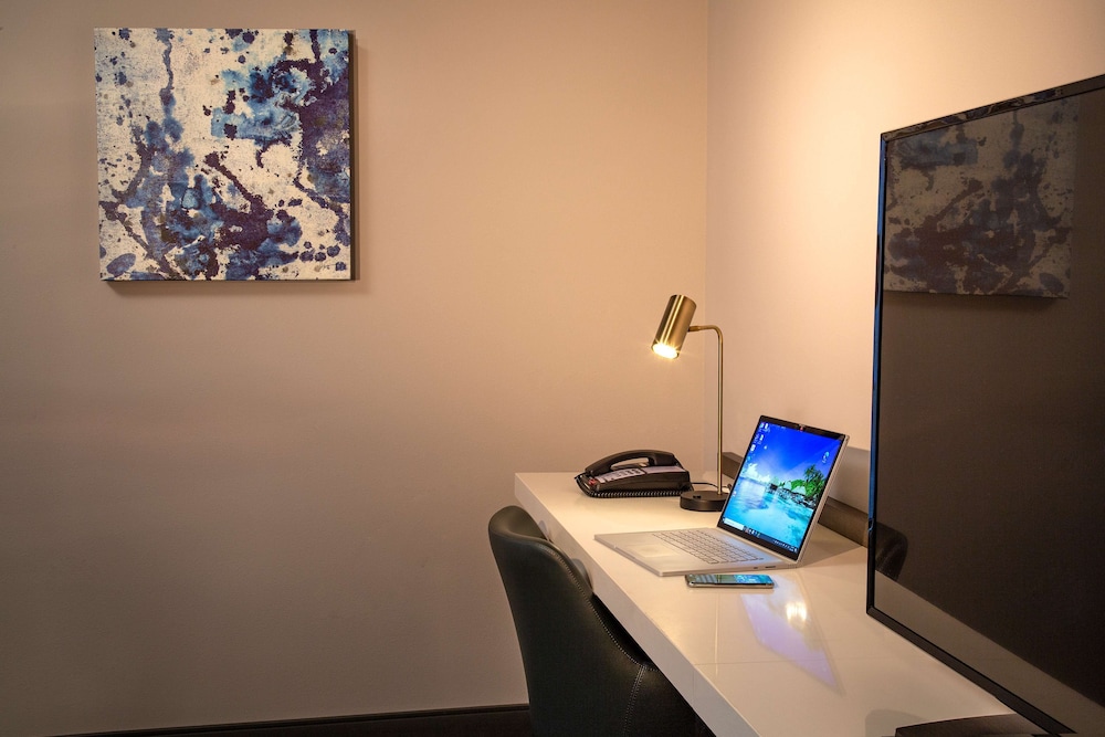 King, Suite, 1 Bedroom - Photo 1