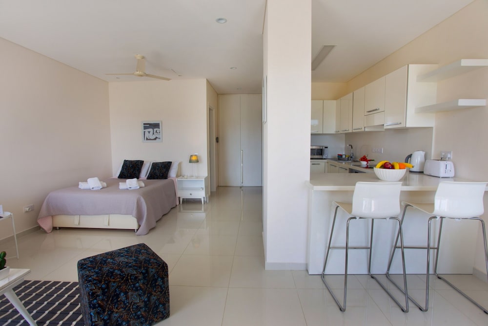 Deluxe Suite, Poolansicht