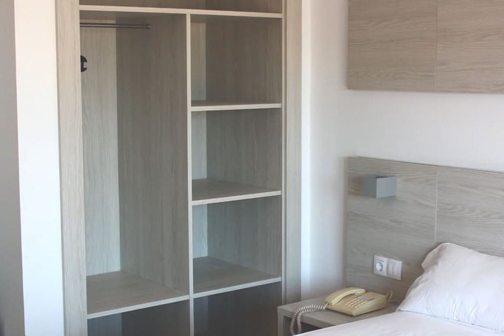 Basic Double Room, Balcony photo 2