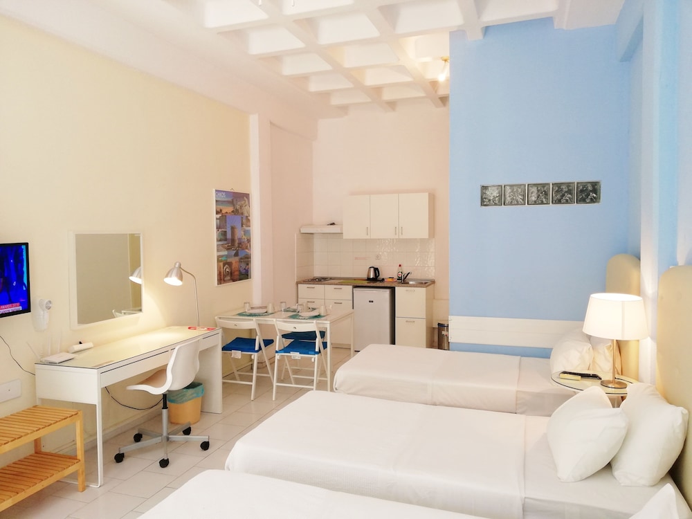 Triple Bed Studio with Partial Sea View