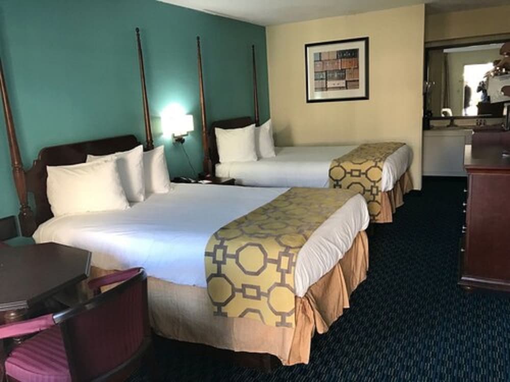 Room, 2 Double Beds, Non Smoking photo 3