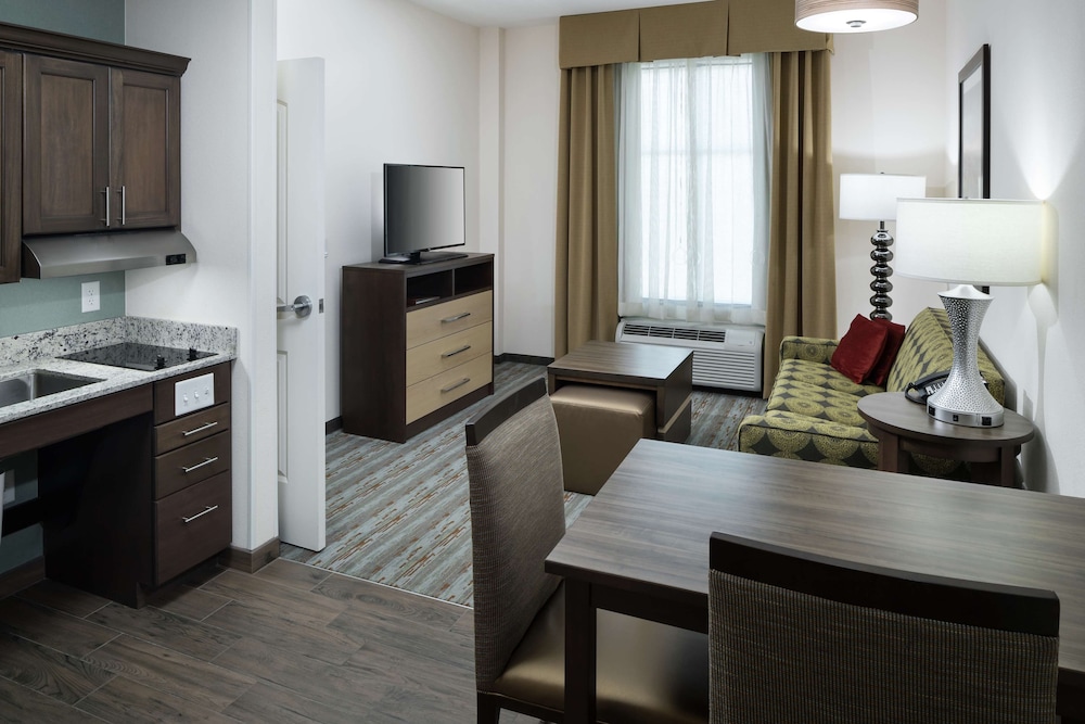 Suite, 1 King Bed, Accessible, Non Smoking