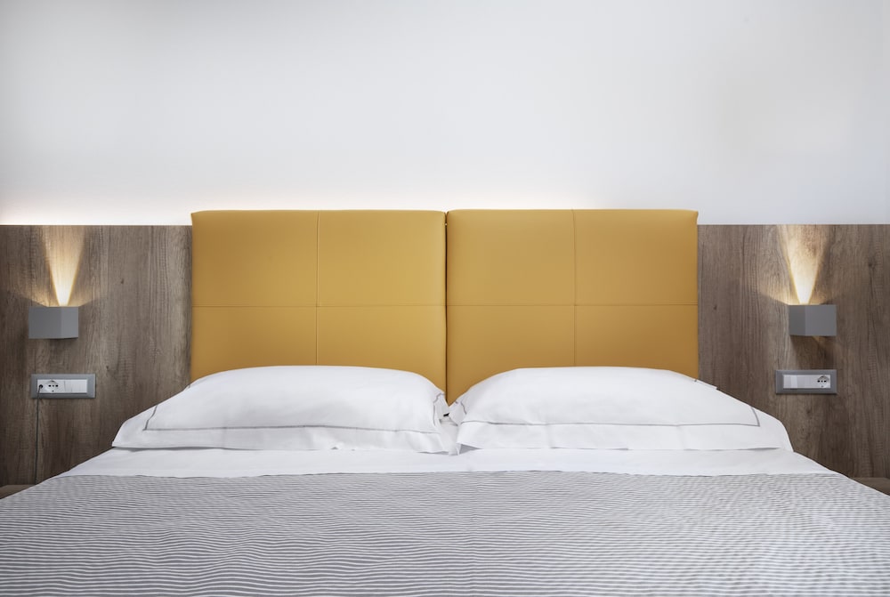 Prestige Room - Photo 1